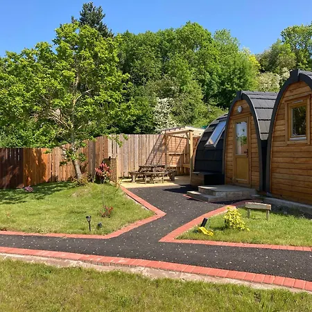 Squirrel Glamping Pod School House Farm Hotel Leighton  Exterior photo